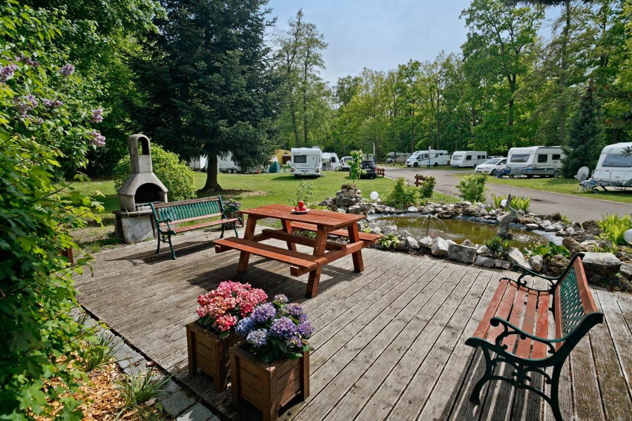 ホテル Knaus Campingpark Nurnberg エクステリア 写真